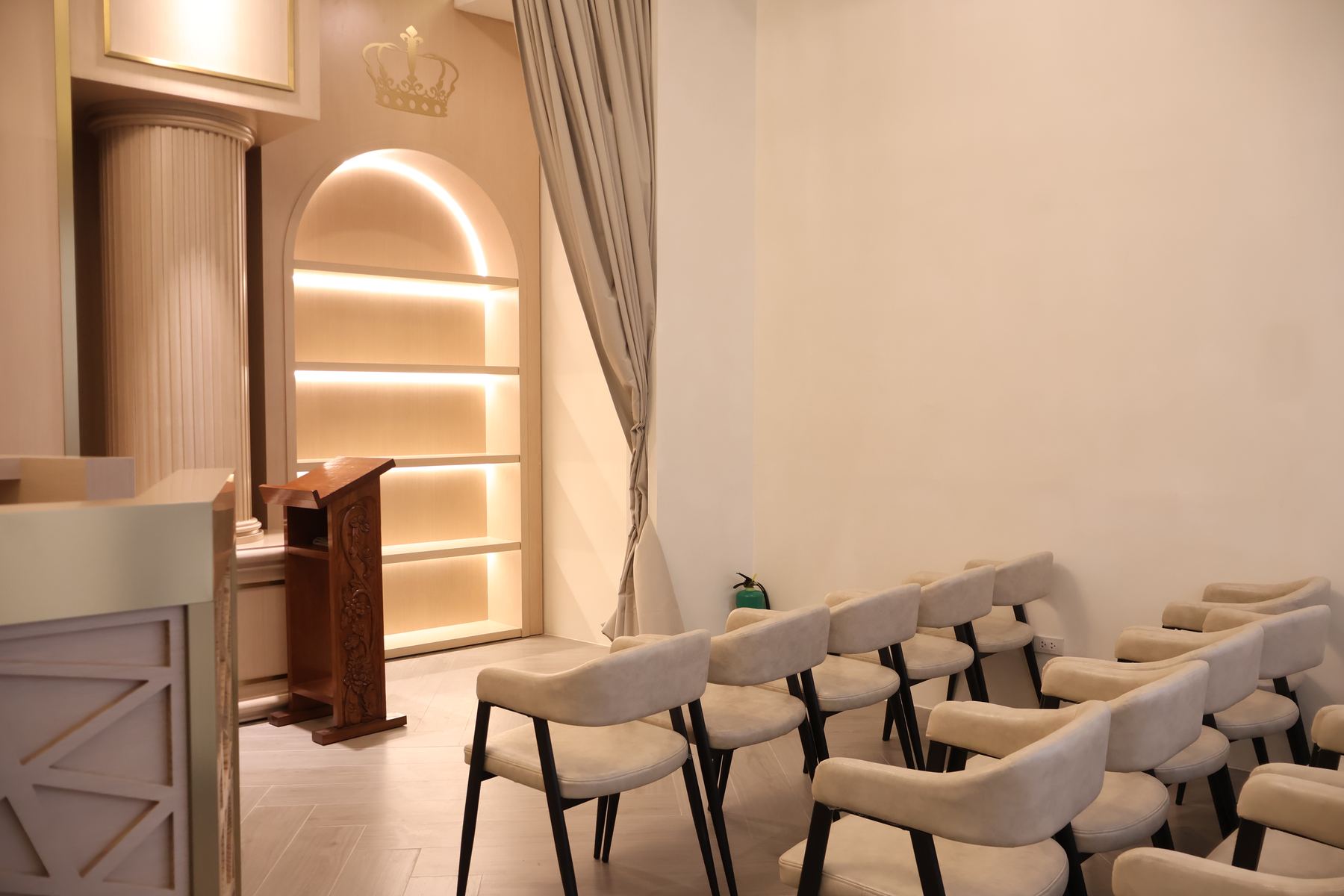 Seating in the synagogue at Aziza